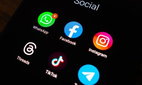 Želite povezati WhatsApp s Facebookom i Instagramom? Evo kako to možete učiniti