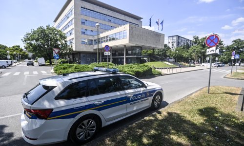 Dojava o eksplozivnoj napravi u Gradskoj upravi Zagreba bila je lažna