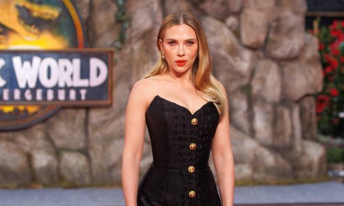 Scarlett Johansson očarala Berlin u haljini inspiriranoj dinosaurima