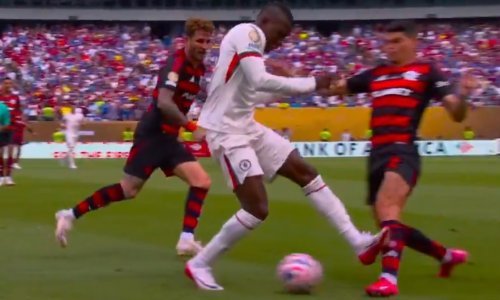 Pogledajte krvnički start igrača Chelseaja za crveni karton. U igri je bio samo četiri minute