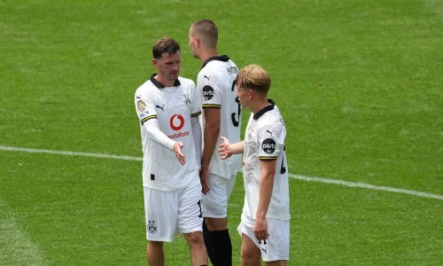 Evo zašto je Kovačev nogometaš igrao u dugim rukavima na +30