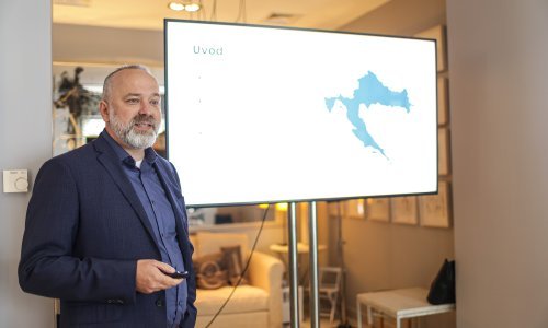 Udruga CROHM: Uredba o trošarini na e-tekućine mogla bi uništitit male poduzetnike