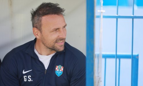 Trener Vukovara zavapio: 'Hrvatski igrači će radije sjediti na klupi, nego doći tu'