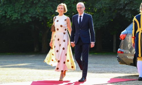 Jedna haljina sve je zasjenila: Na svečanoj večeri čelnika NATO-a nije nedostajalo glamura