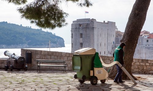 U Dubrovniku na pet lokacija ugrađeno 18 podzemnih spremnika