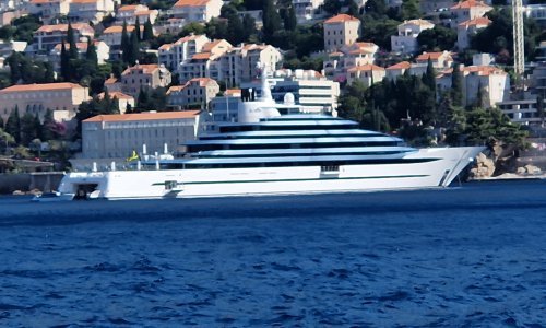 Kaos uplovio u Dubrovnik: Ovakva superjahta rijetko se viđa, vrijedi nezamislivo bogatstvo