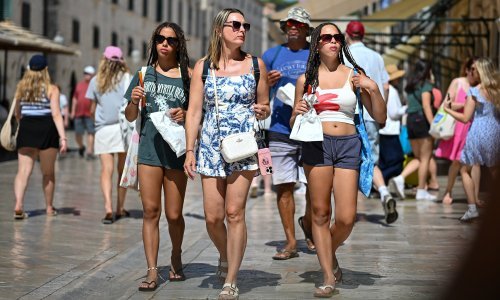Ništa bez ovakvih sandala: Ljepotice u Dubrovniku znaju što se nosi