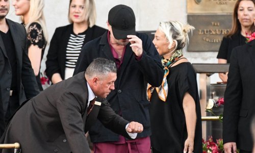 Izbjegava fotografiranje i skriva lice: Svi se pitaju što se događa s Leonardom DiCaprijem