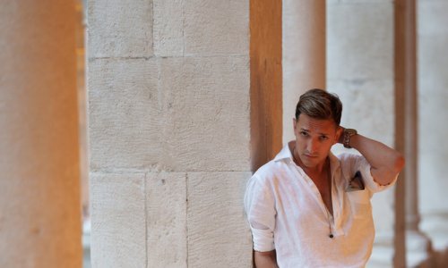 Veliko otvorenje u obnovljenoj sponzi: Pietro Boban izložbom "Iza zidina" oduševio dubrovačku umjetničku scenu