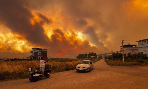 Teška situacija u Turskoj: Više od 50 tisuća evakuiranih zbog požara