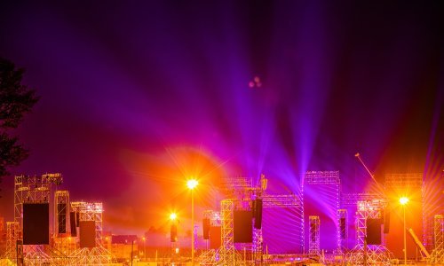 Thompson 'testira' Hipodrom: Svjetlosni show najavljuje spektakl