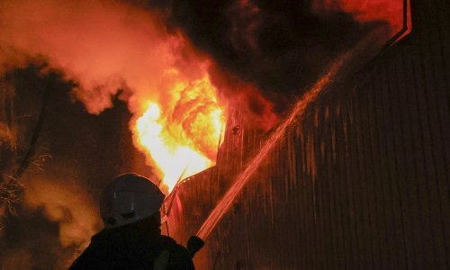 Ostaci drona izazvali požar u rafineriji nafte Slavjansk