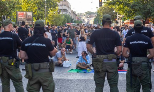 Zemun najuporniji u blokadama: Došlo do teškog incidenta, automobilom oborio ženu