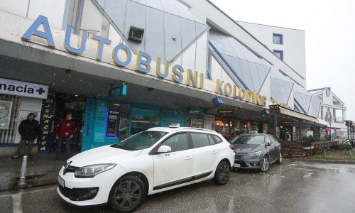 Novi detalji brutalnog napada: Marokanac je policajku udario šakom i tukao joj glavom u zid