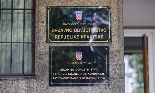 USKOK podigao optužnicu: Dvanestorica na ilegalnoj prodaji cigareta i duhana zaradila 254.000 eura