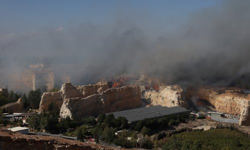 [VIDEO] Veliki požar izbio kod predsjedničke palače u Damasku