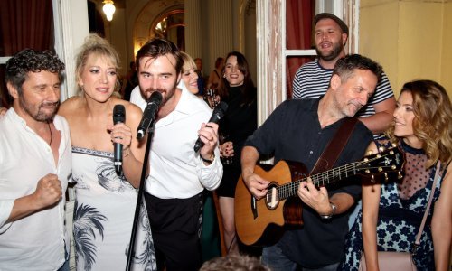 Zaljubljeni pogledi u HNK-u: Jelena Perčin i Ante Gelo nikud jedno bez drugog