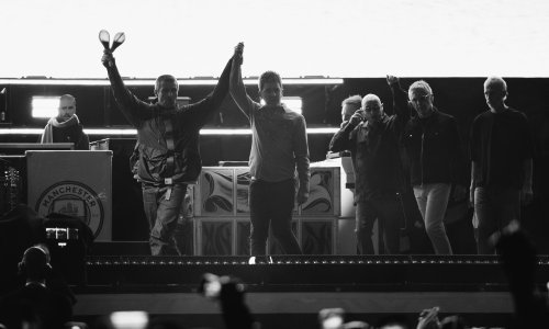 [FOTO/VIDEO] I to se dogodilo: Oasis prvi put zajedno na pozornici nakon 16 godina