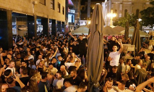 Thompsonovi fanovi preplavili centar Zagreba, ovako je izgledalo sinoć na Cvjetnom