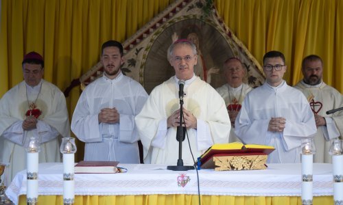 Kutleša pred više tisuća ljudi održao misu povodom obljetnice krunidbe kralja Tomislava