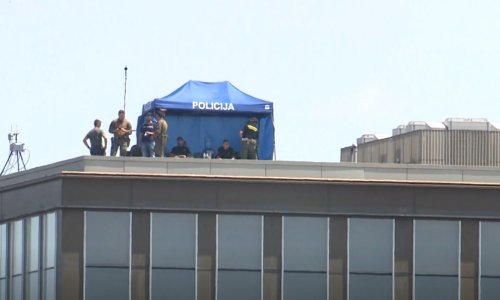 Snajperisti nadgledaju područje Hipodroma