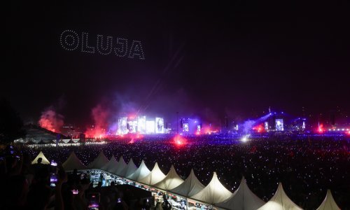 Dronovi ponovno uzletjeli, a ukazao se i - Franjo Tuđman