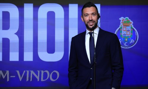 Dok je hajdukovac na liječničkom, Porto predstavio trenera. U Ajaxu ga žele zaboraviti