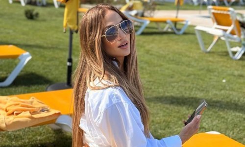 Tko bi joj dao 55 godina: Jennifer Lopez u minijaturnom bikiniju pokazala isklesanu figuru