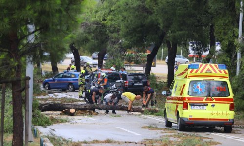 Posljedice nevremena: Sve više građana traži liječničku pomoć u KBC-u Split