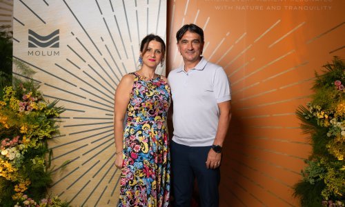 Zlatko Dalić nakon Thompsonovog koncerta stigao na otvaranje hotela, ali u društvu supruge Davorke