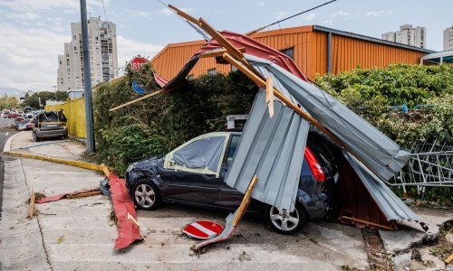Navijači dobili novog junaka! Pogledajte kako je igrač Hajduka spašavao grad od kaosa