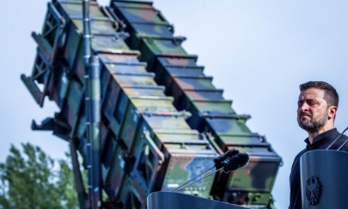 SAD opet isporučuje oružje Ukrajini: Stižu topničke granate i mobilni topnički projektili