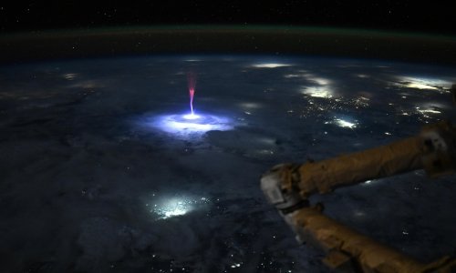 Astronautkinja u Zemljinoj atmosferi uhvatila 'crvenog duha'