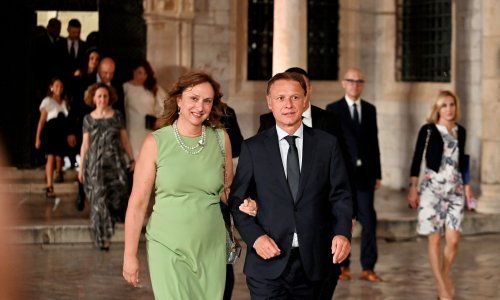 Jandroković sa suprugom na otvorenju Dubrovačkih ljetnih igara, evo tko je još došao