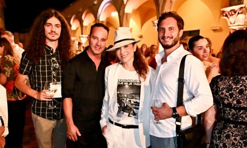 Što znači poruka na majici Zrinke Cvitešić: Jednostavan stajling pun je pogodak