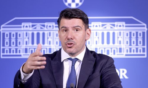 Grmoja opravdava povijesni revizionizam stranačkog kolege Rotima