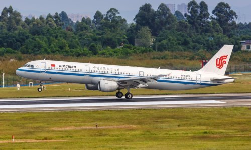 Kineski putnički i teretni avion zamalo se sudarili iznad Sibira