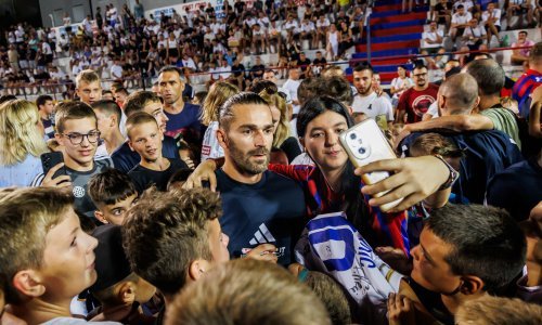 Pogledajte kakvu su euforiju izazvali igrači Hajduka kad su stigli na Torcida kup