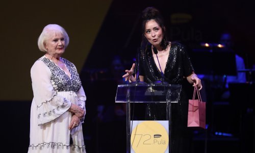 Zrinka Cvitešić u jednom od svojih najboljih izdanja: Ovaj kombinezon nadmašio je sve haljine