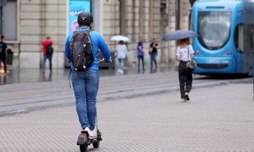 ANKETA Italija uvodi registarske pločice za električne romobile. Što čeka Hrvatska?