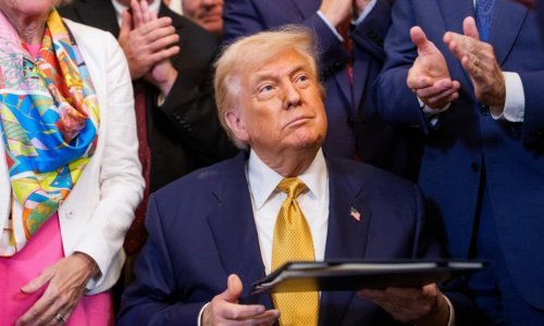 Javnost je zabrinuta za Trumpa: Puderom ne pokušava sakriti samo modrice