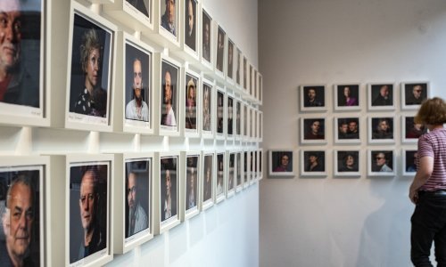 250 fotografija: Izložba 'Kvadratura' Ivana Posavca otvorena u Galeriji Kranjčar
