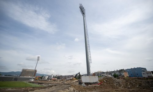 Stadion Kranjčevićeva reflektori