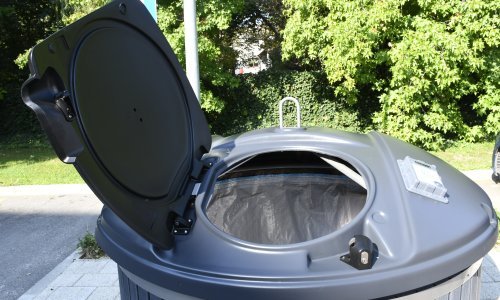 Ugradnja polupodzemnih spremnika širi se na sve zagrebačke četvrti. U Trnju dosad postavljena 24 spremnika