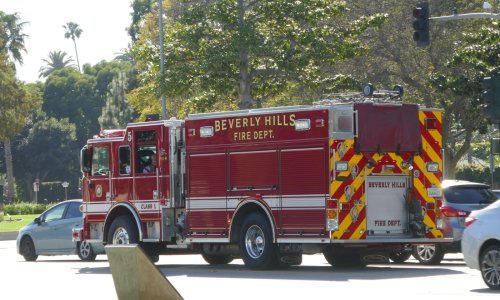 Najmanje 30 ljudi ozlijeđeno u naletu automobila pred klubom u Los Angelesu