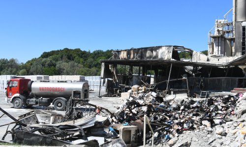 Vatrogasci napustili požarište u Baumitu: Prijetila je ekološka katastrofa
