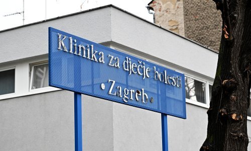 Cure detalji o teško ozlijeđenoj bebi: Otac je izazvao tzv. sindrom tresenog djeteta