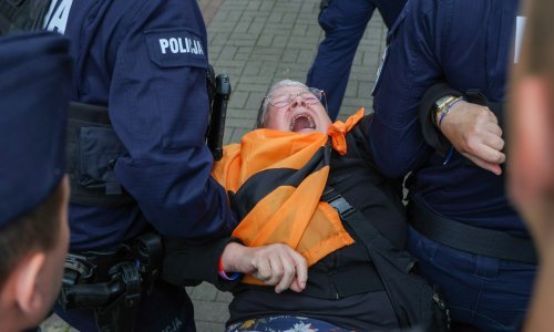 Krajnji desničari okupili tisuće ljudi na antiimigracijskim prosvjedima u Poljskoj