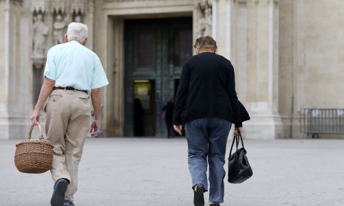 Za 120 tisuća umirovljenika mirovina će početkom 2026. porasti za 55 eura. Evo što se mijenja