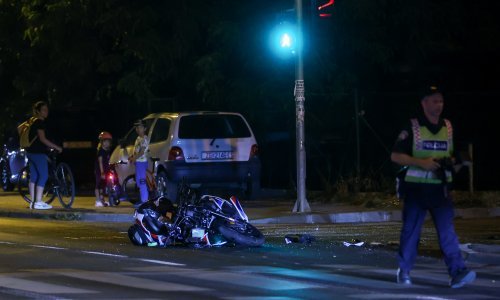 Prometna nesreća na autocesti A1: Vozilo udarilo u ogradu